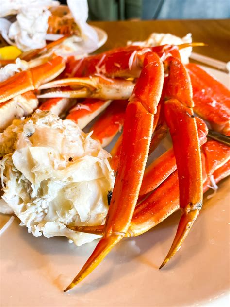 Captain Jim's Pigeon Forge Restaurant | Seafood Buffet with Crab LegsCaptain Jim's Seafood Buffet