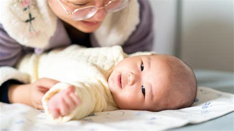 Baby Cooing: When Do Babies Start Making Sounds?