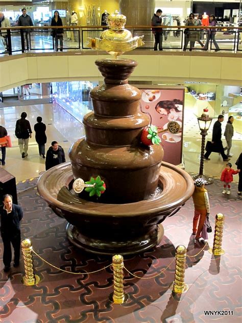 Chocolate Galore! | A giant chocolate fountain at Harbour Ci… | williamnyk | Flickr