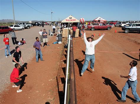 Annual "Wallyball" game on the US/Mexico border in Naco : r/Borderporn