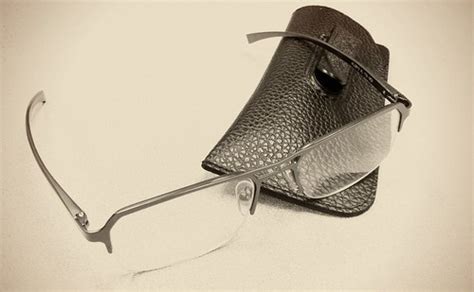 Reading Glasses | Reading glasses and a pocket carrying case… | Walt Stoneburner | Flickr