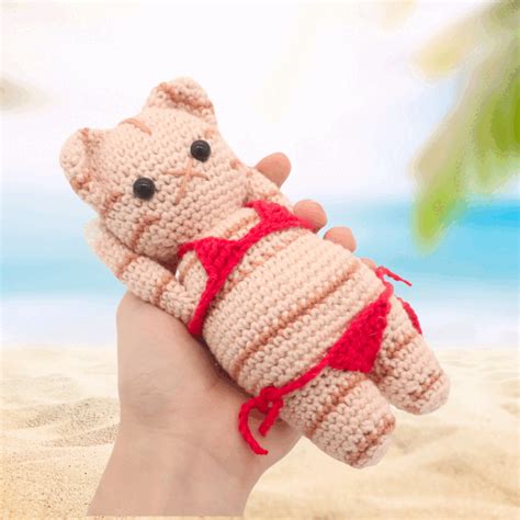 Tubby Tabby Cats Sunbathing Amigurumi - Free Crochet Pattern - StringyDingDing