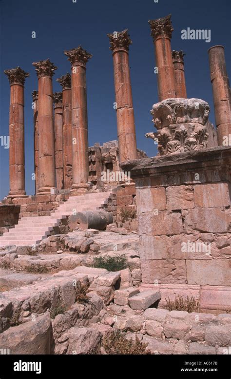 Temple of Artemis in Jerash Jordan Stock Photo - Alamy