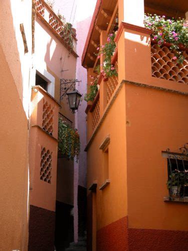 LA LEYENDA DEL CALLEJÓN DEL BESO EN GUANAJUATO – Revista Aventurero