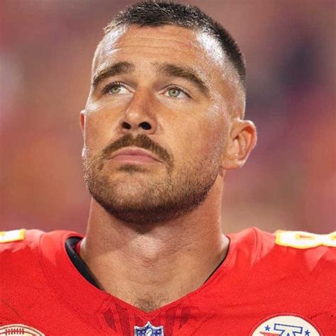 Travis Kelce - Exclusive Interviews, Pictures & More | Entertainment ...