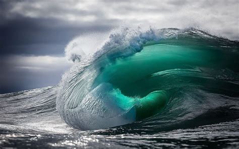 Tsunami Wallpapers - Top Free Tsunami Backgrounds - WallpaperAccess