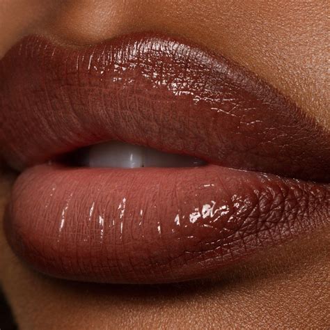 Pin by raeshelle leslie on Quick Saves in 2021 | Lipstick for dark skin, Lip liner, Lipstick on ...