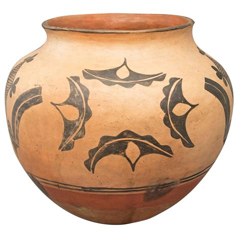 Large Native American Polychrome Pottery Jar, Santo Domingo Pueblo, circa 1900 | 1stdibs.com ...