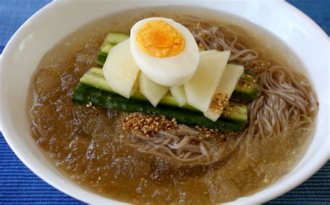 Mul-naengmyeon (Korean cold noodles in chilled broth) 물냉면 | Naengmyeon, Korean cold noodles ...