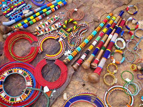 Handmade African crafts, Tanzania | Tanzanie, Artisanat africain ...