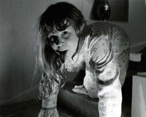 Linda Blair on the set of The Exorcist. | El exorcista