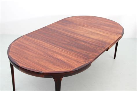 Mid-Century Modern Scandinavian Oval Dining Table in Rosewood by Kofod Larsen For Sale at 1stDibs