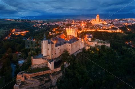 Alcazar of Segovia at night – Songquan Photography