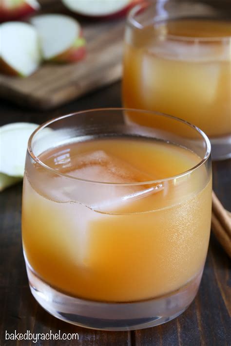 Which Alcohol Goes Best With Apple Cider? 10 Ways To Spike This ...