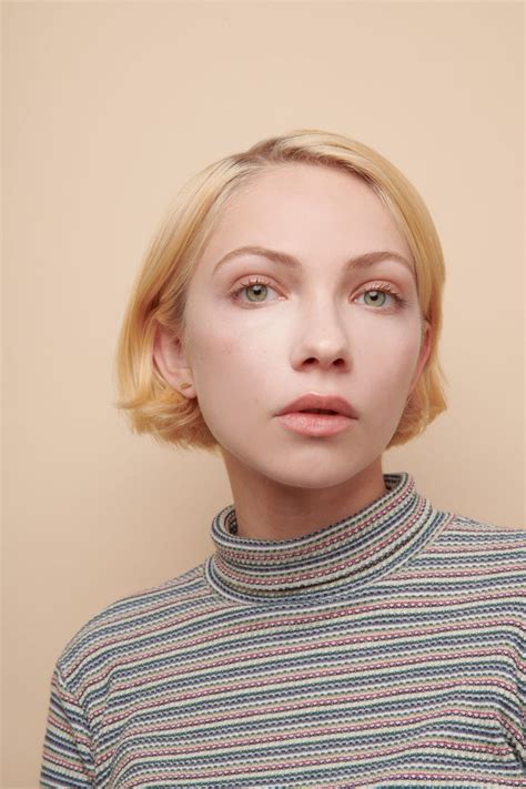 Why We Could All Use a Tavi Gevinson Podcast Right About Now | Short hair styles, Hair cuts ...