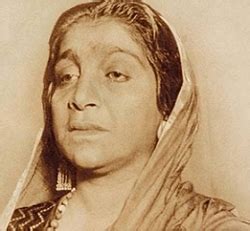 Sarojini Naidu: Biography, Father, Husband, education, Quotes, freedom ...