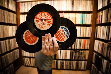 Portraits of Vinyl Record Collectors Around the World – Fubiz Media