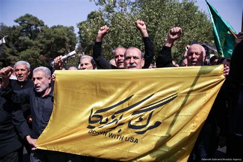 Anti-USA protest in Iran – Middle East Monitor