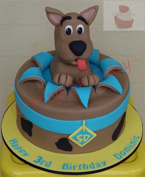 Scooby Doo birthday cake. Find me on Facebook (Driving Me Cakey) for more photos of my work ...