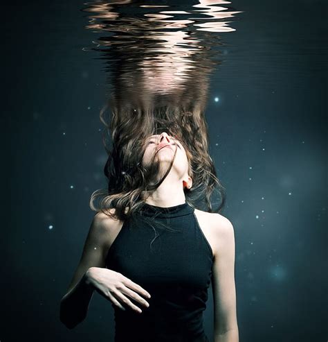 Life under water | Underwater photography, Girl under water, Water photography