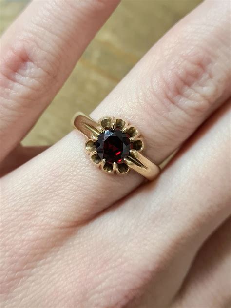 Vintage Garnet 9ct Gold Hallmarked 1970 Ring – VintageBuyDan