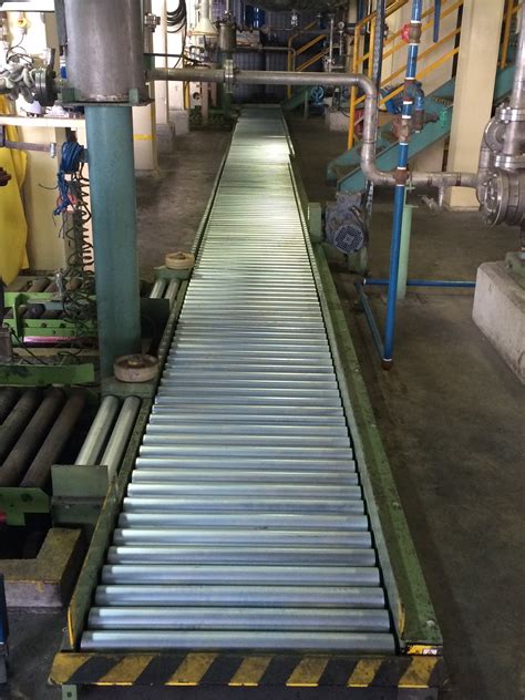 Gravity Roller Conveyor 3 – ISVASIA SINGAPORE PTE LTD