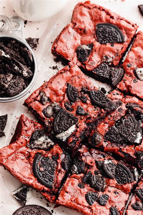 fudgy red velvet oreo brownies - Blue Bowl