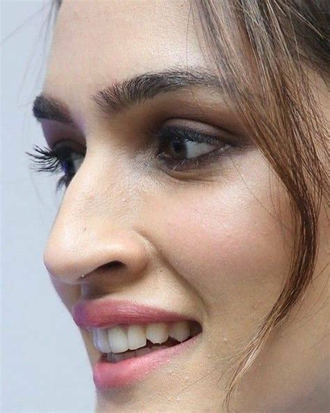 kriti sanon 🦋 on Instagram: “Natural beauty ♥️ . . . . . . @geeta_sanon ♥️ @sanonrahul ♥️ @n ...