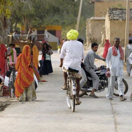 Village street in Rajasthan, India - Simon Fraser Photo