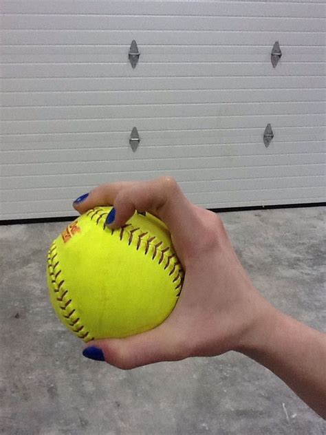 How to pitch fastpitch softball - B+C Guides