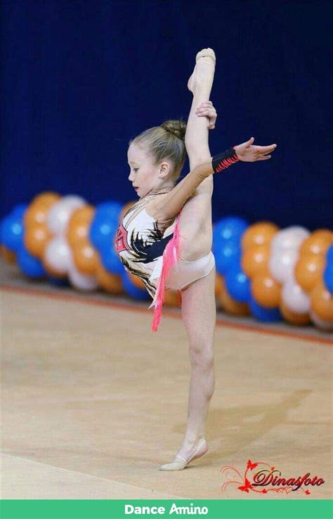 Pin by Kazdeer on Dance | Gymnastics girls, Gymnastics poses, Amazing ...