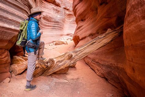 Red Canyon Slot (Peekaboo Canyon) Hiking Guide - Back o' Beyond