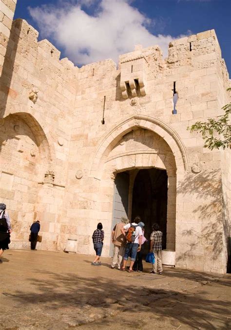 Jaffa Gate - iTravelJerusalem