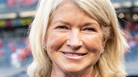 Martha Stewart's Wine Advice For Your Holiday Party