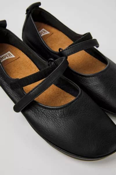 Camper Right Nina Leather Flats | Urban Outfitters