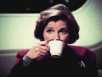 Kathryn Janeway GIF - Find & Share on GIPHY