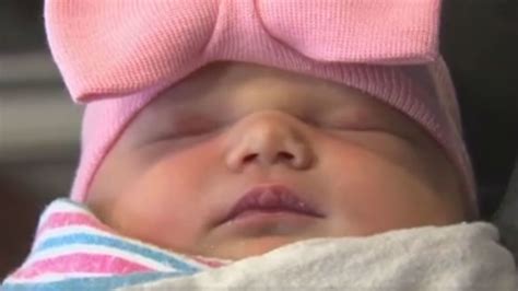 'Miracle' baby born to mom with ovarian cancer - ABC7 New York