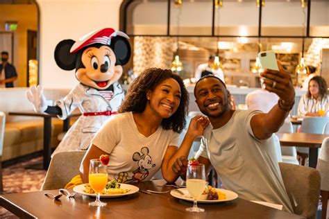 It just got easier to book the Disney dining reservations you want – here's how - The Points Guy