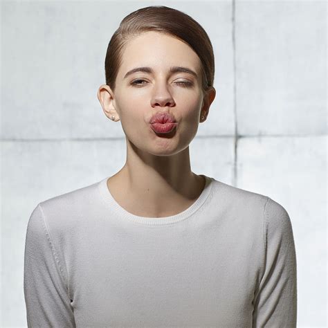 Kalki koechlin | Face light, Skin color, Celebs