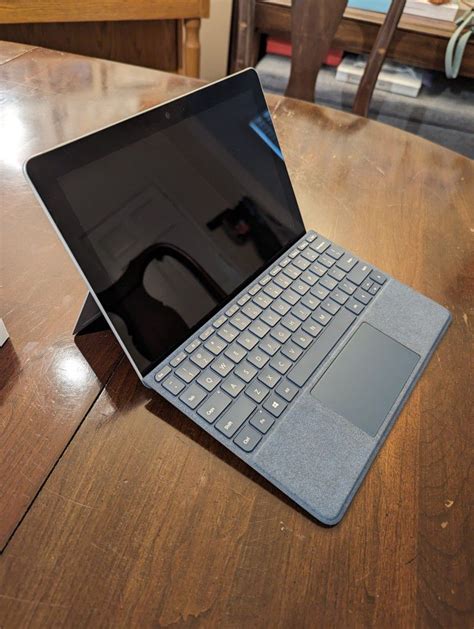 Microsoft Surface Go And Keyboard for Sale in Los Angeles, CA - OfferUp