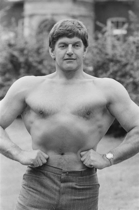 David Prowse, the Bristolian bodybuilder who played Darth Vader, dies aged 85