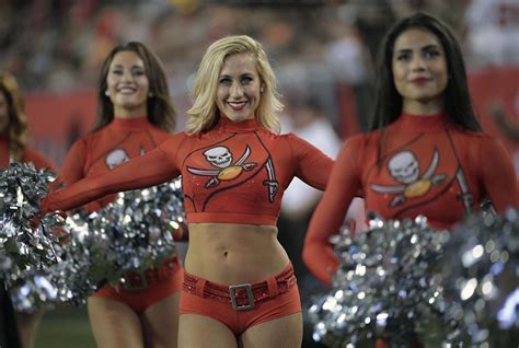 NFL cheerleaders give a salute to service | NFL | stltoday.com