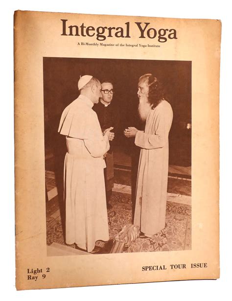 INTEGRAL YOGA LIGHT 2 RAY 9 SPECIAL TOUR ISSUE | Swami Satchidananda | First Edition; First Printing