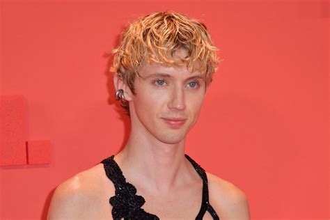 Troye Sivan Teases First Album in 5 Years, Announces 'Rush' Single