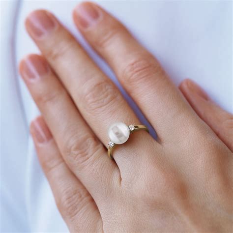 Gold Pearl Ring with Diamonds | KLENOTA