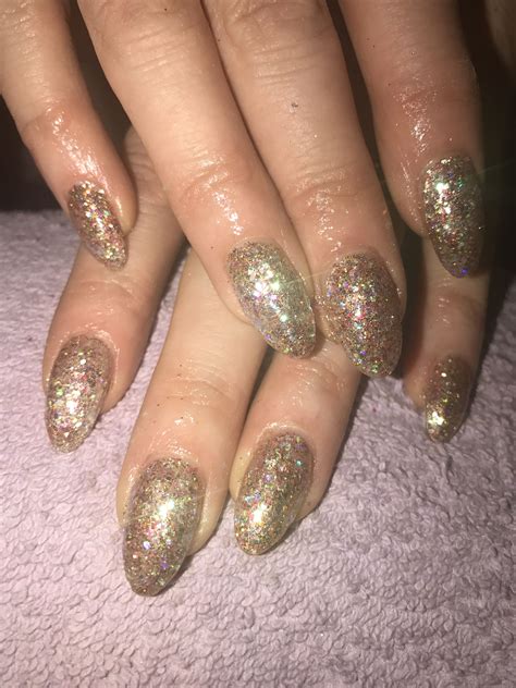 Gold glitter acrylic nails | Nails, Glitter acrylics, Acrylic nails