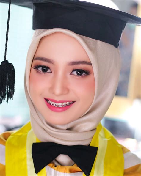 Model Jilbab Simpel Untuk Wisuda Hijab Army | My XXX Hot Girl