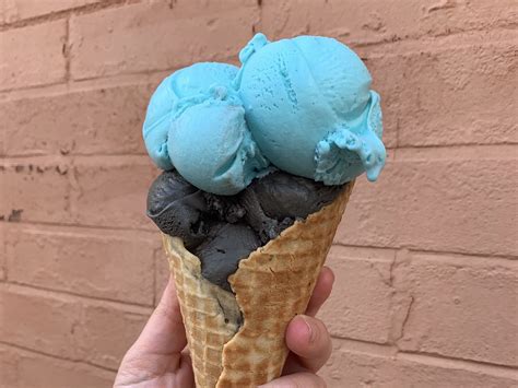 2 scoop ice cream cone general high quality