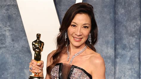 Michelle Yeoh Brings Oscar to Malaysia, Visits Father's Grave - Variety