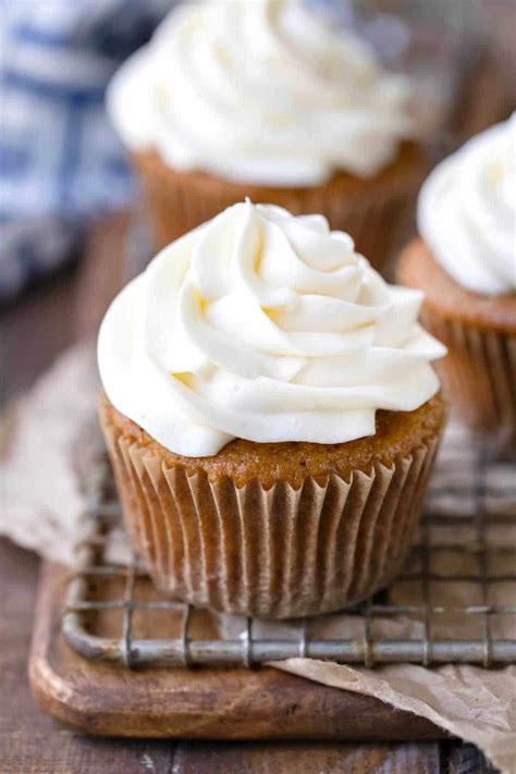 Cream Cheese Frosting without Powdered Sugar - I Heart Eating